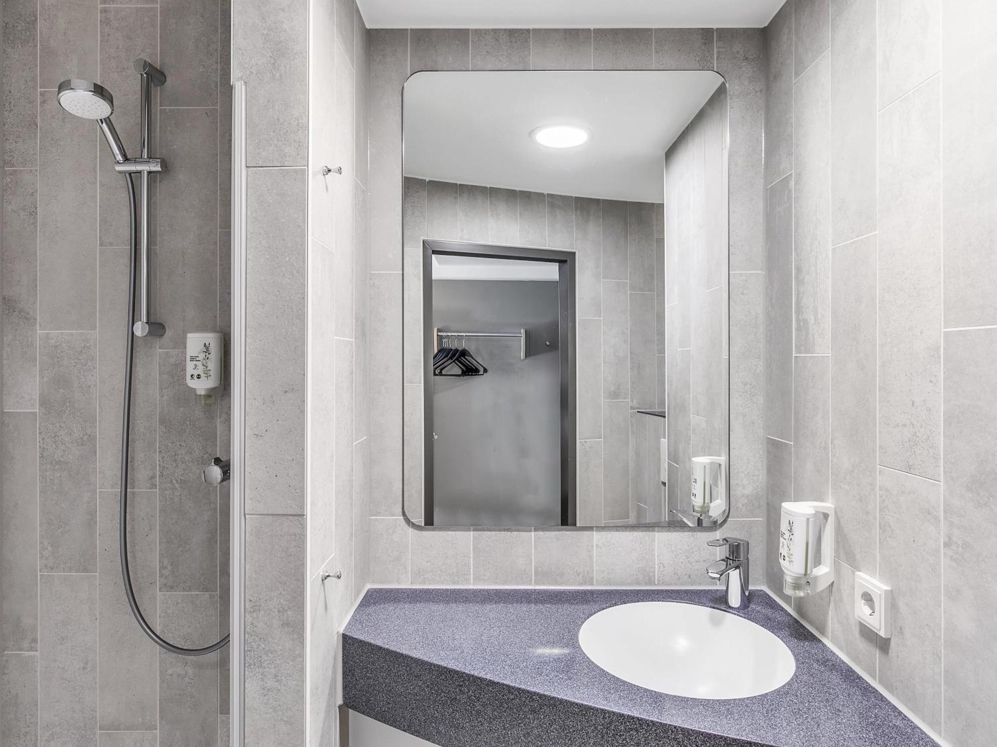 B&B Hotel Hamburg-Harburg Esterno foto